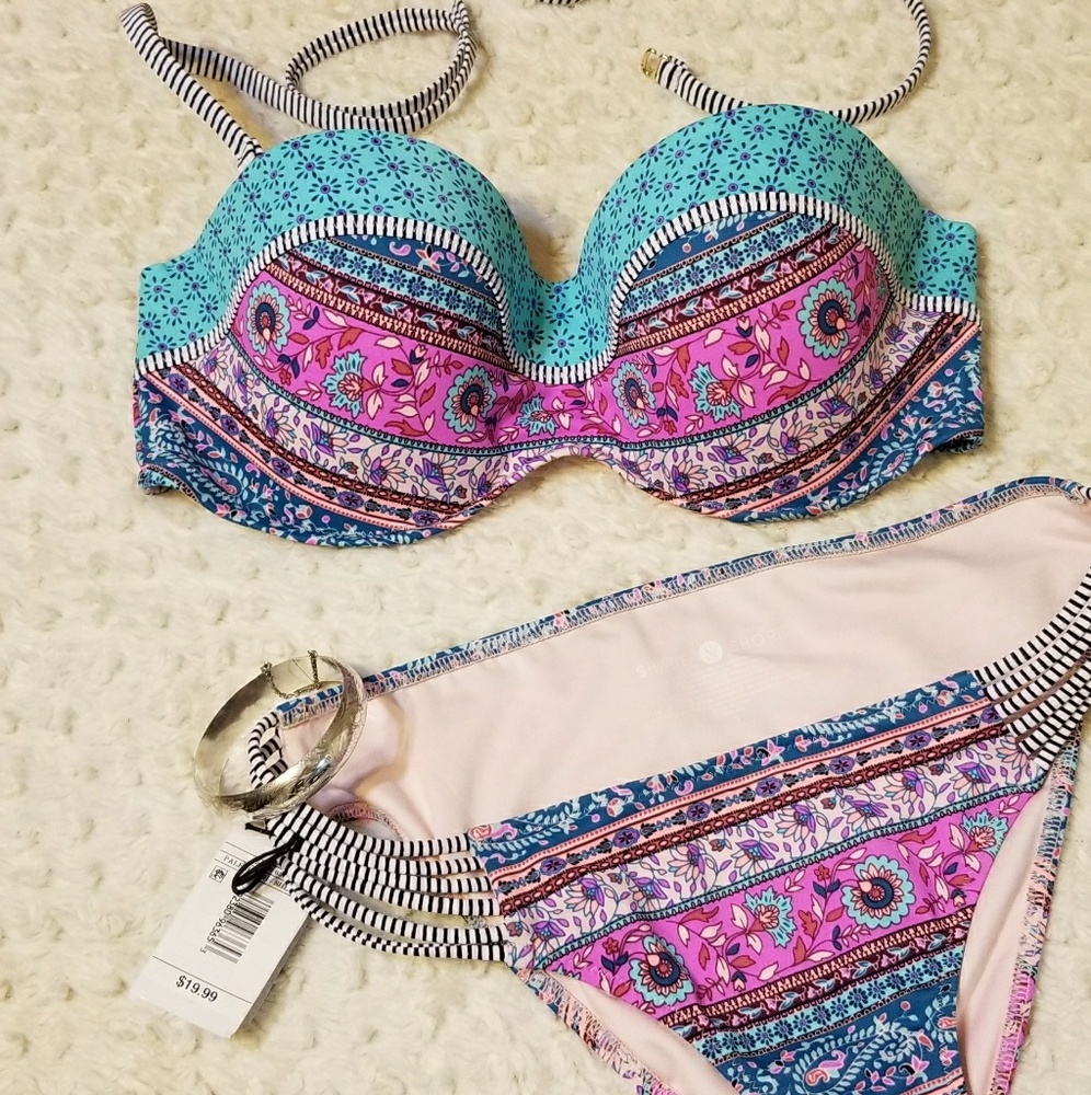 Bikini Bottoms - Picture 2 of 2